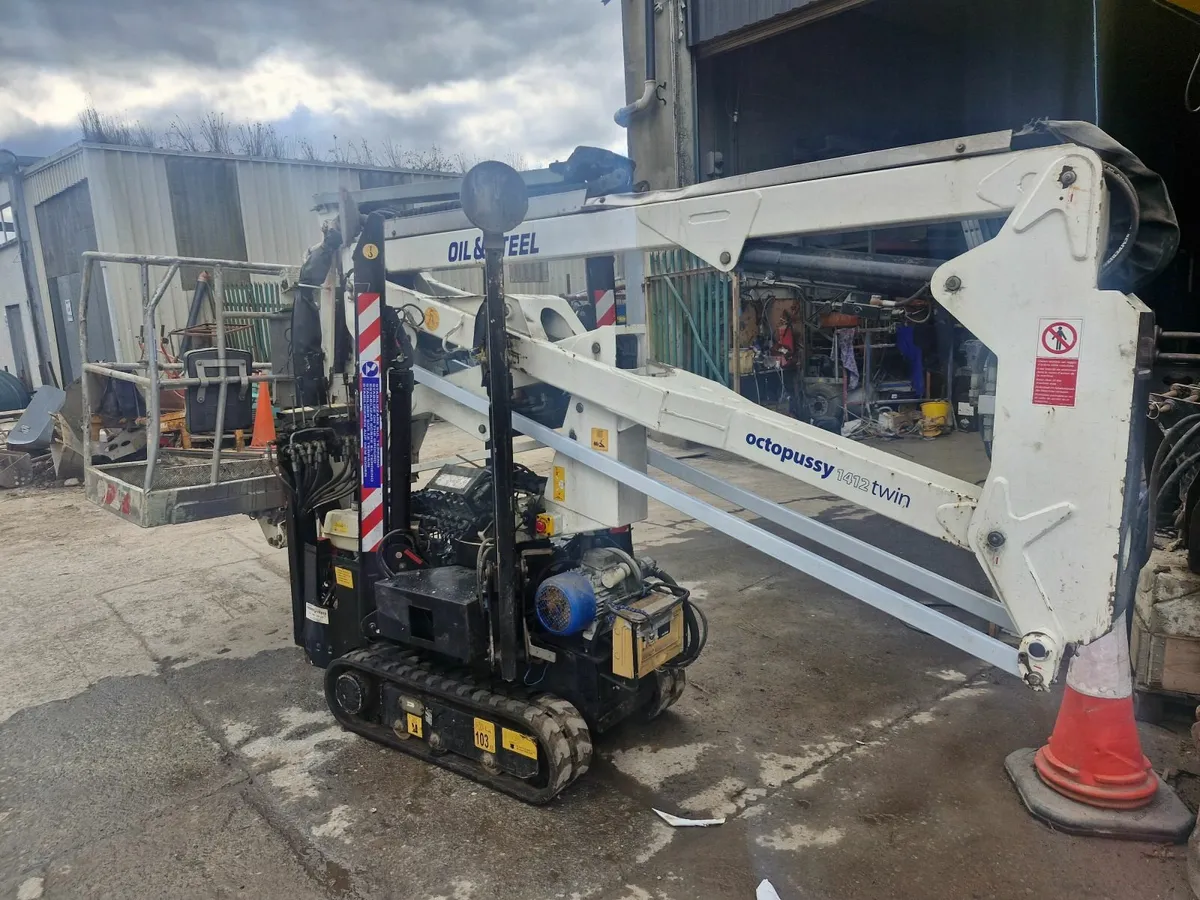 Track hoist spider lift