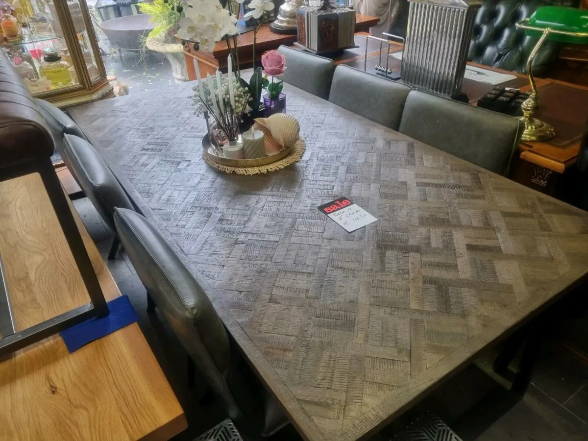 Table and 6 chairs