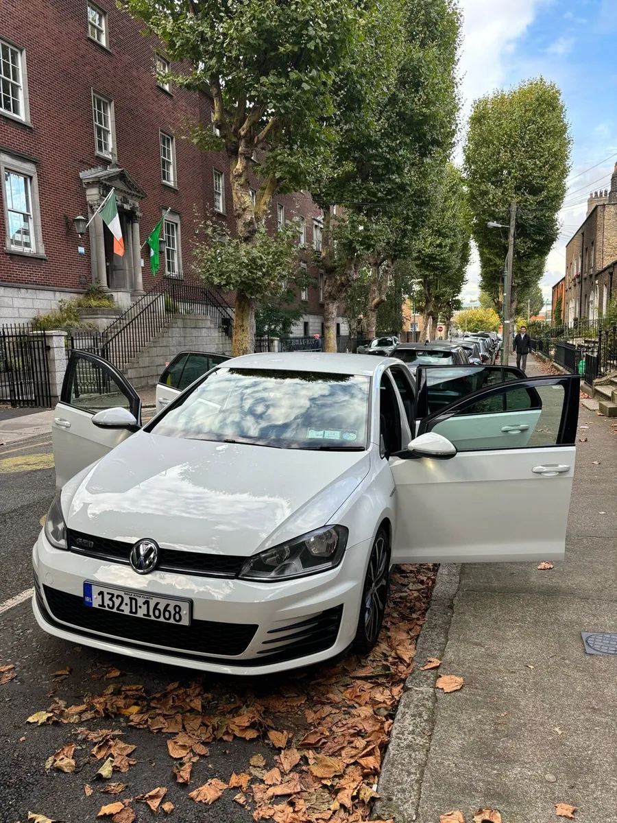 Volkswagen Golf gtd low kms full service history - Image 1