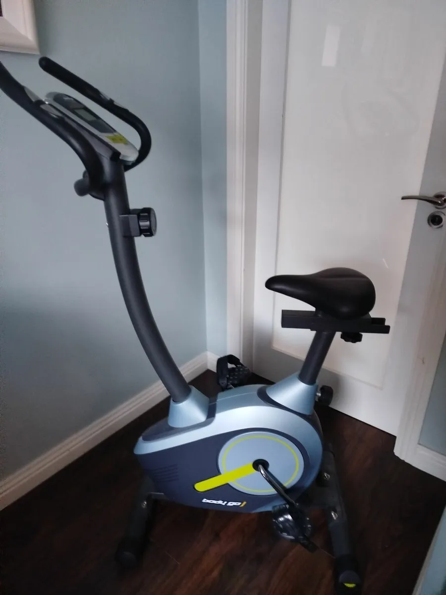 Spotless exercise bike - Image 1