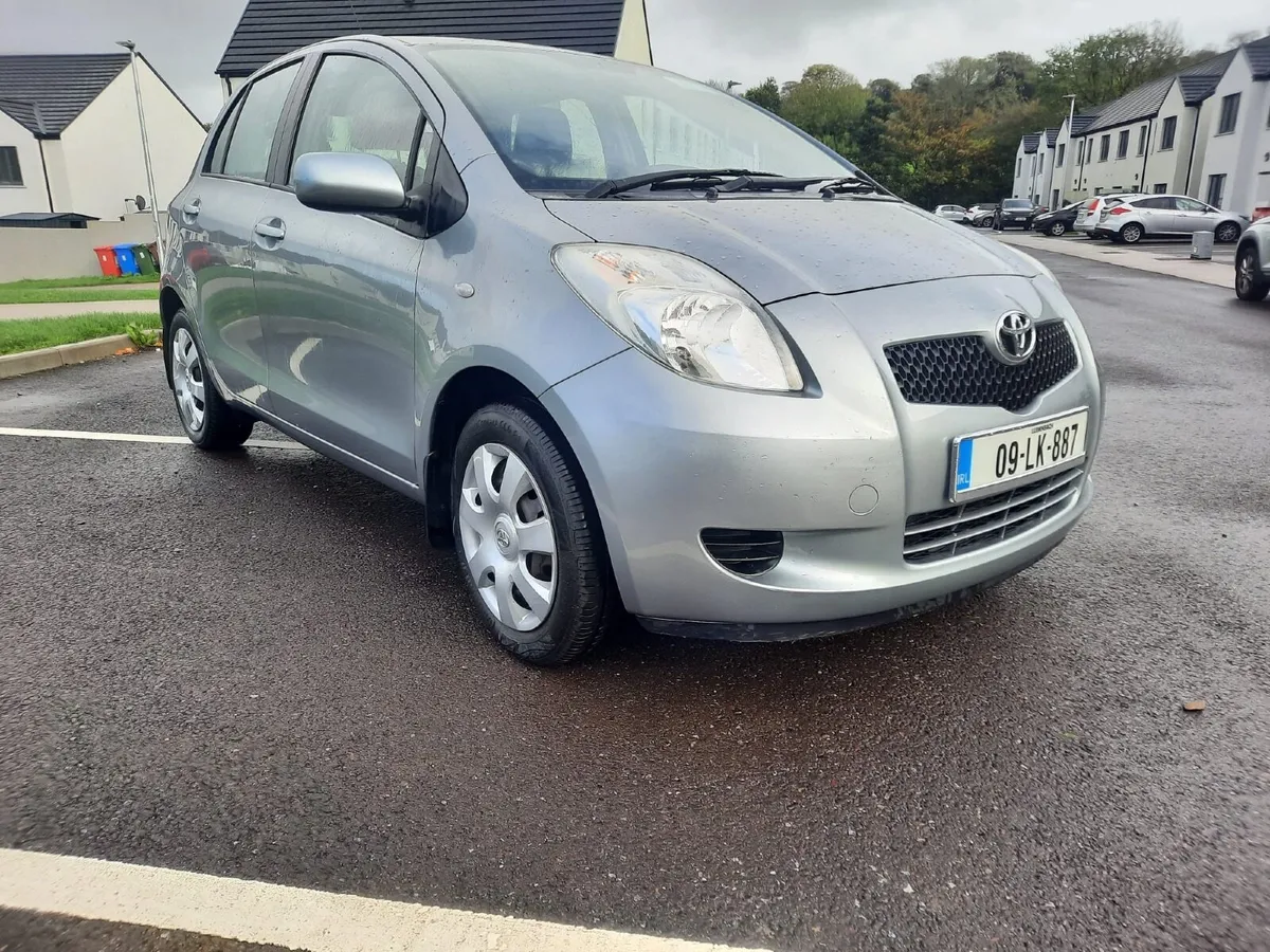 Toyota Yaris 2009 (54,000km) - Image 2