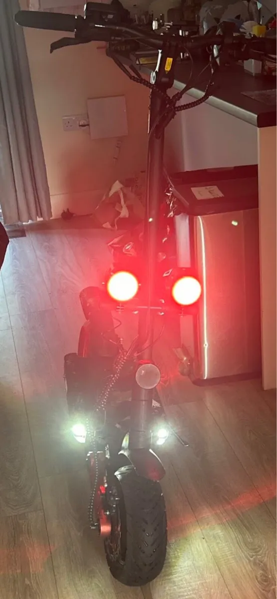 E scooter - Image 2