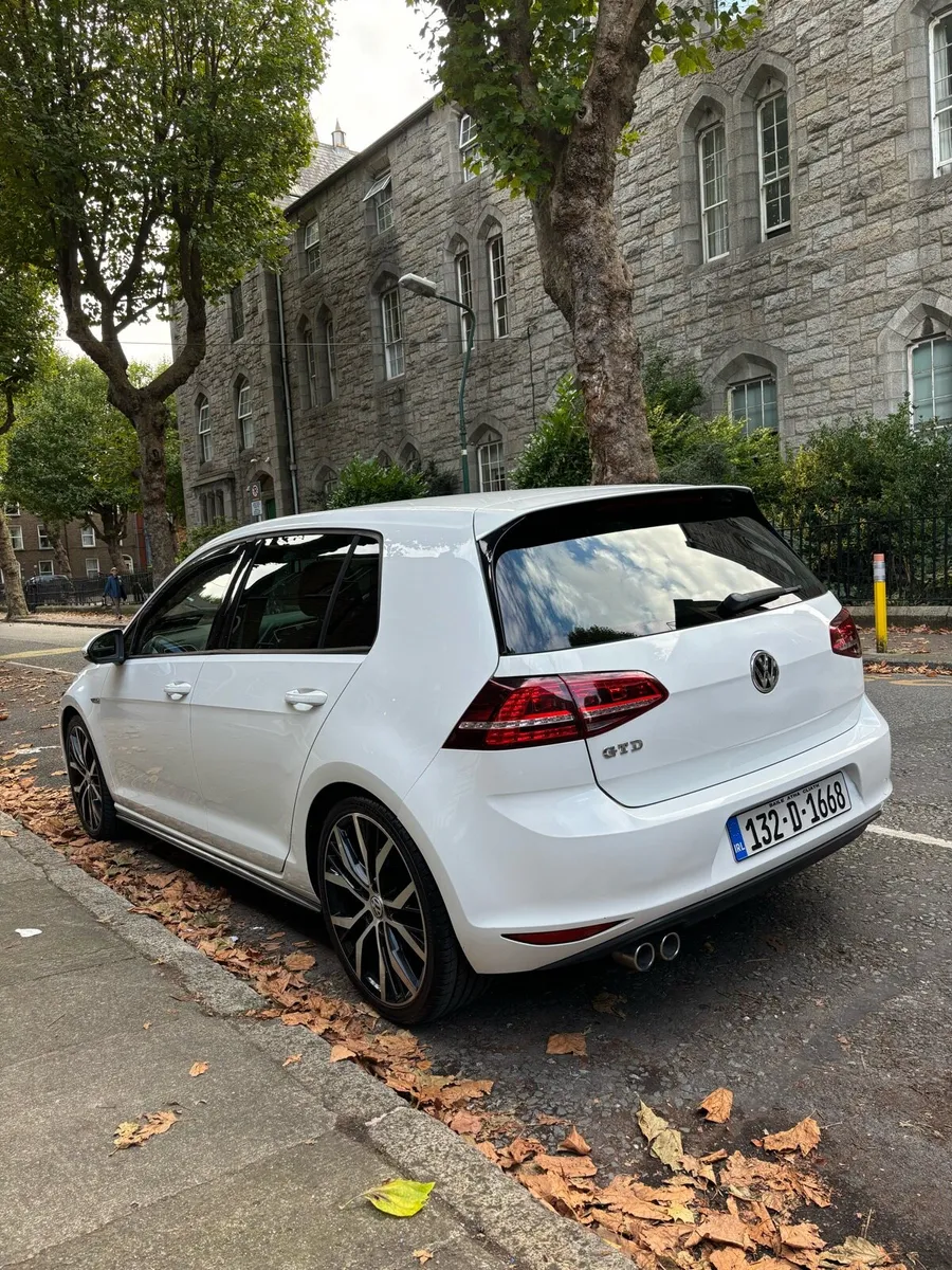 Volkswagen Golf gtd low kms full service history - Image 4