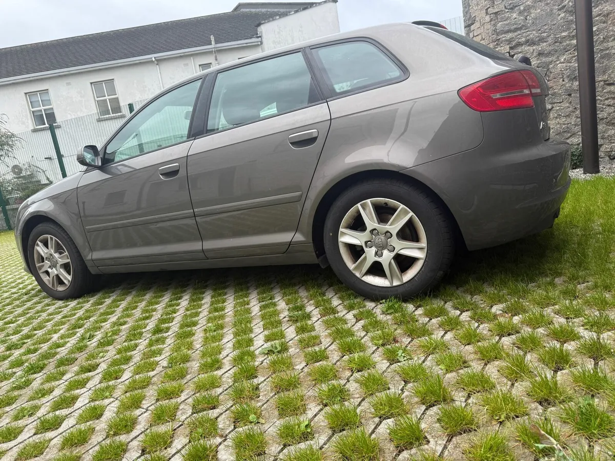 Car - Image 3