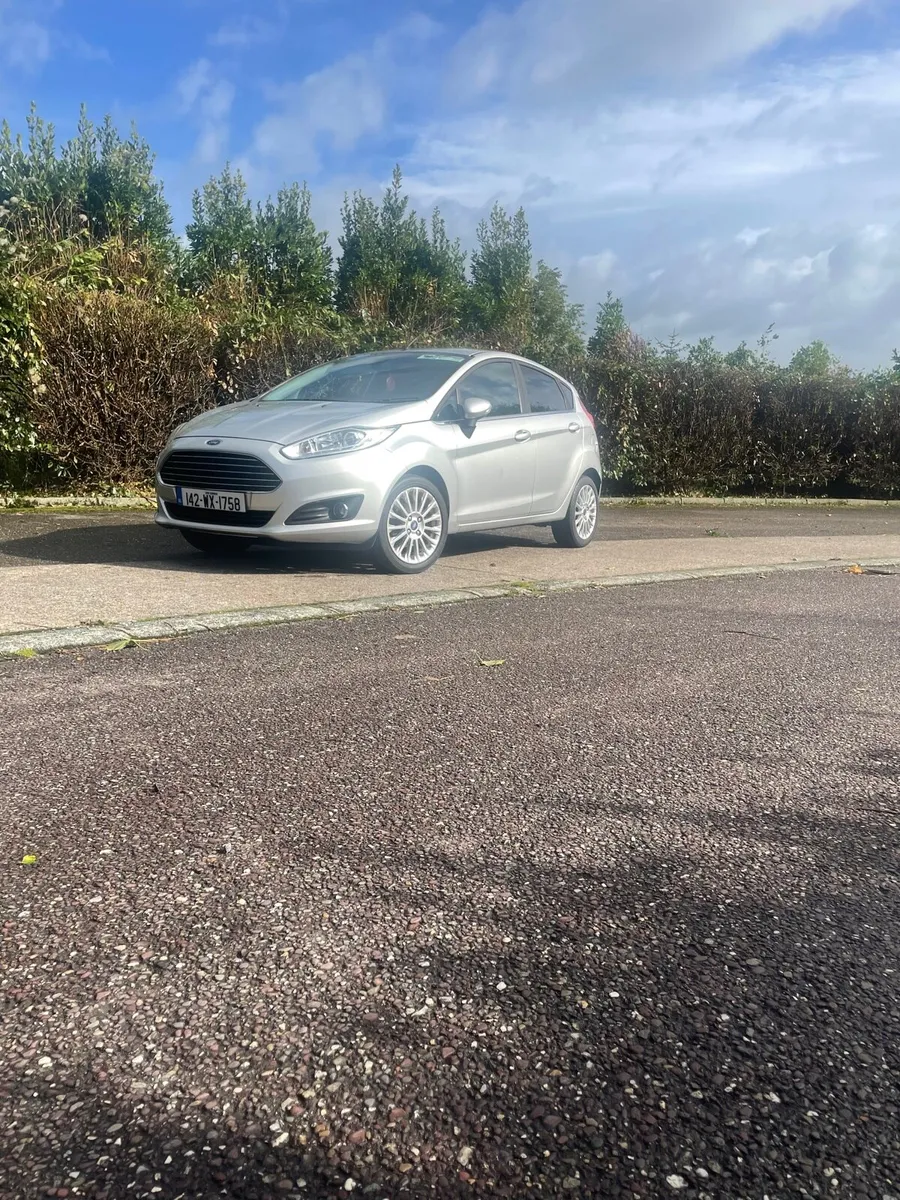 Ford Fiesta TITANIUM 2014 Nct 01/26 - Image 1