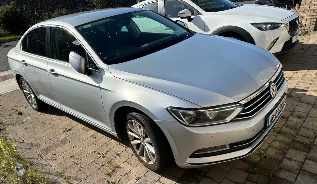 VW Passat DSG bluemotion -Automatic - Image 3