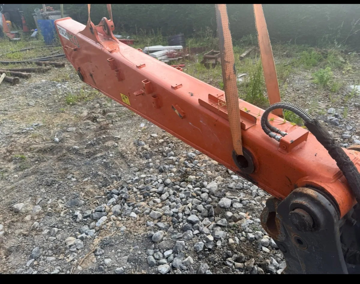 Hitachi 3M Digger Boom & Hitch - Image 2