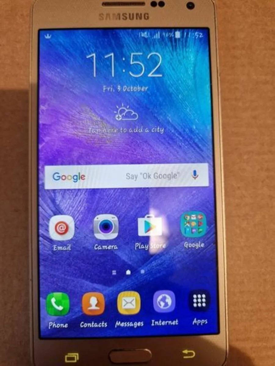 Samsung Galaxy A5 SM-A500FU 16GB Gold Coloured - Image 1