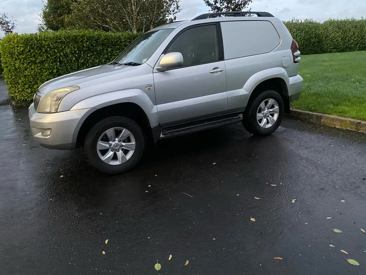 2007 Toyota Landcruiser - Image 2