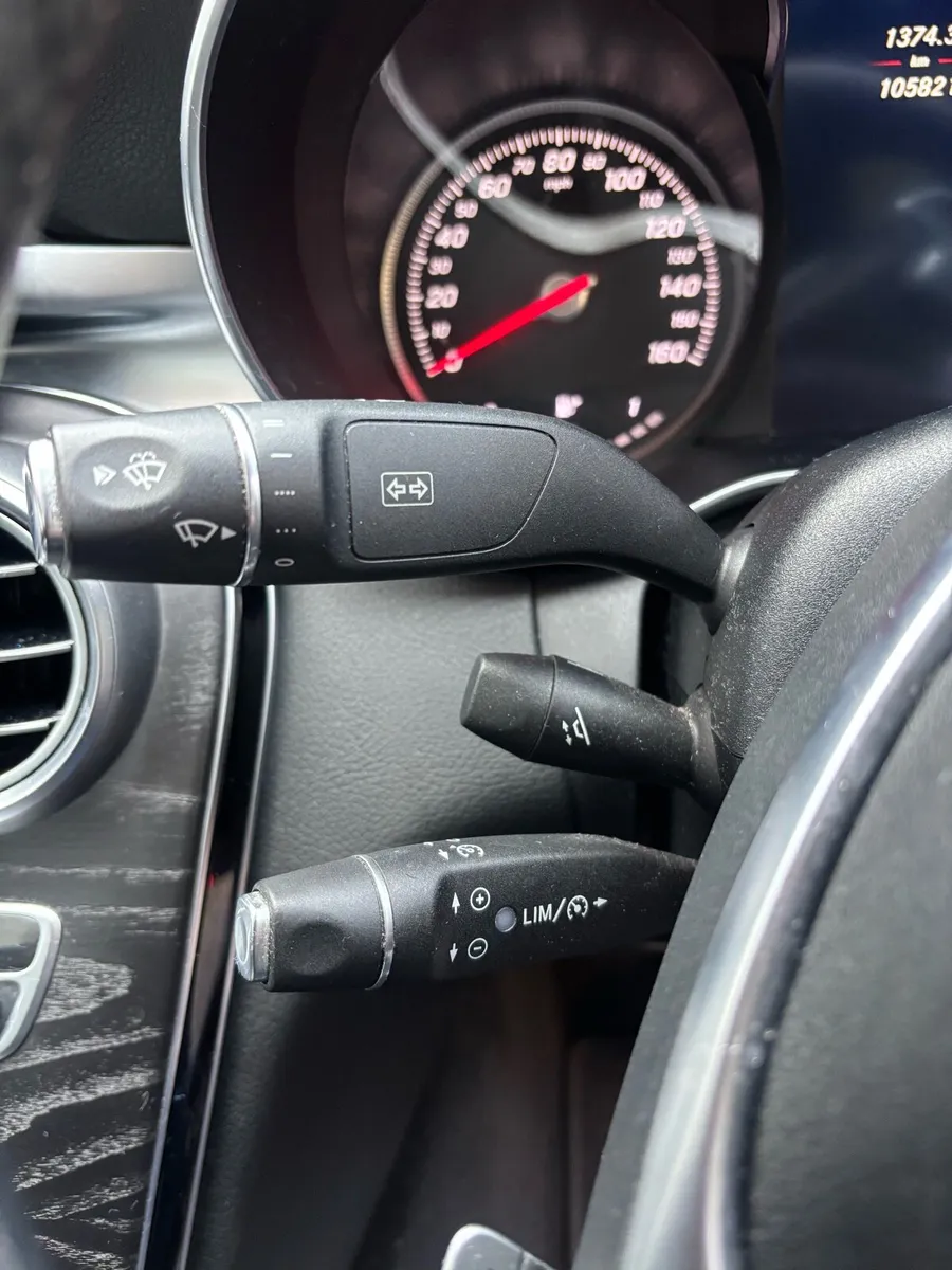 Mercedes-Benz C-Class 2016 - Petrol - Image 4