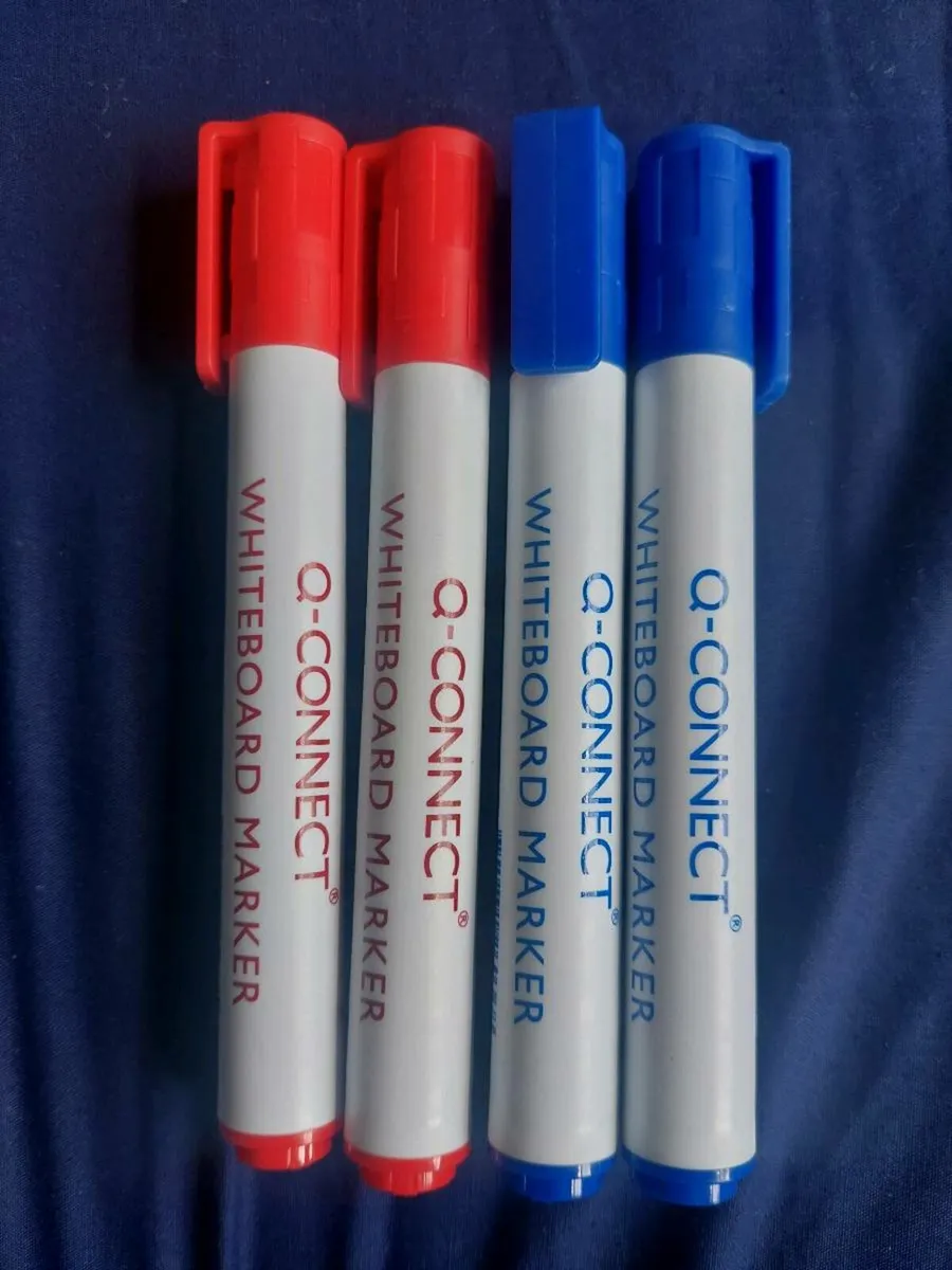 Whiteboard with markers - Image 3