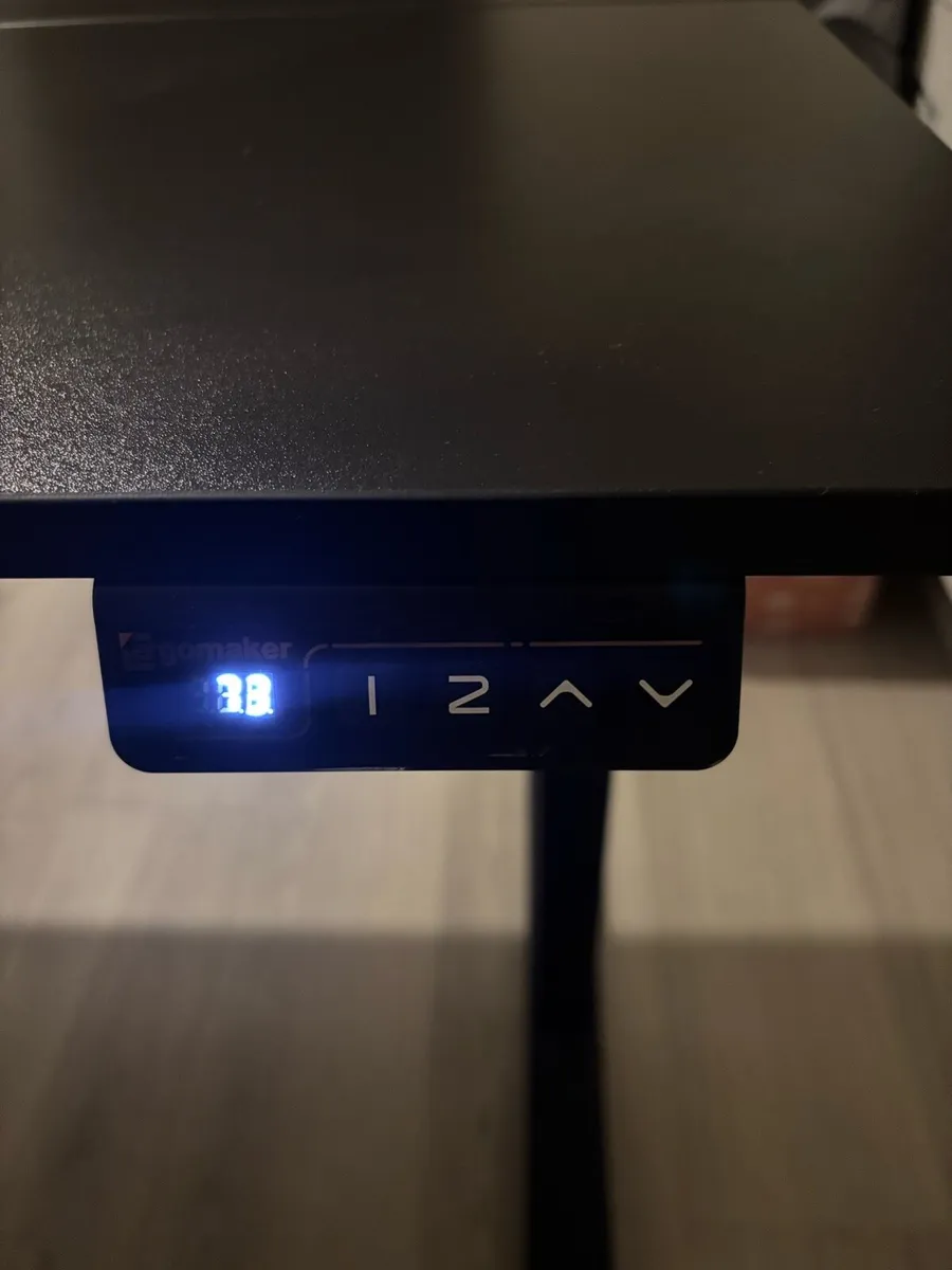 Height adjustable electric desk - Image 2
