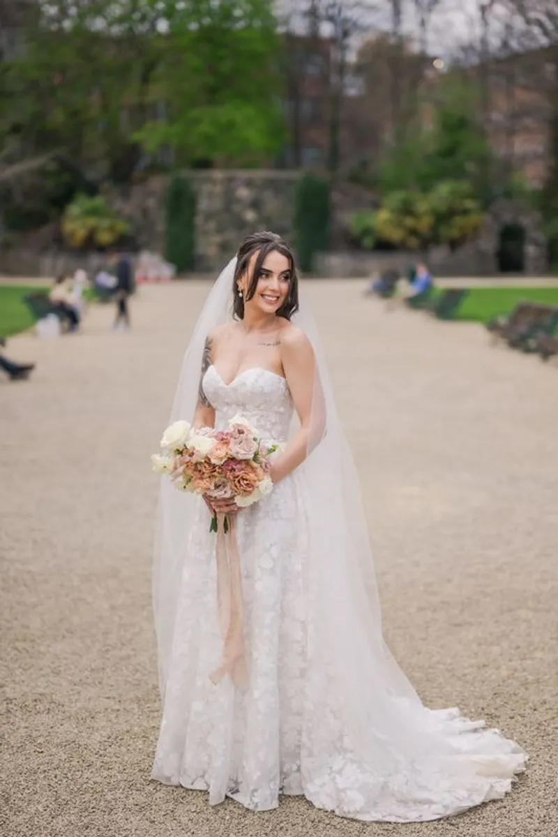 Wedding dress - Image 1