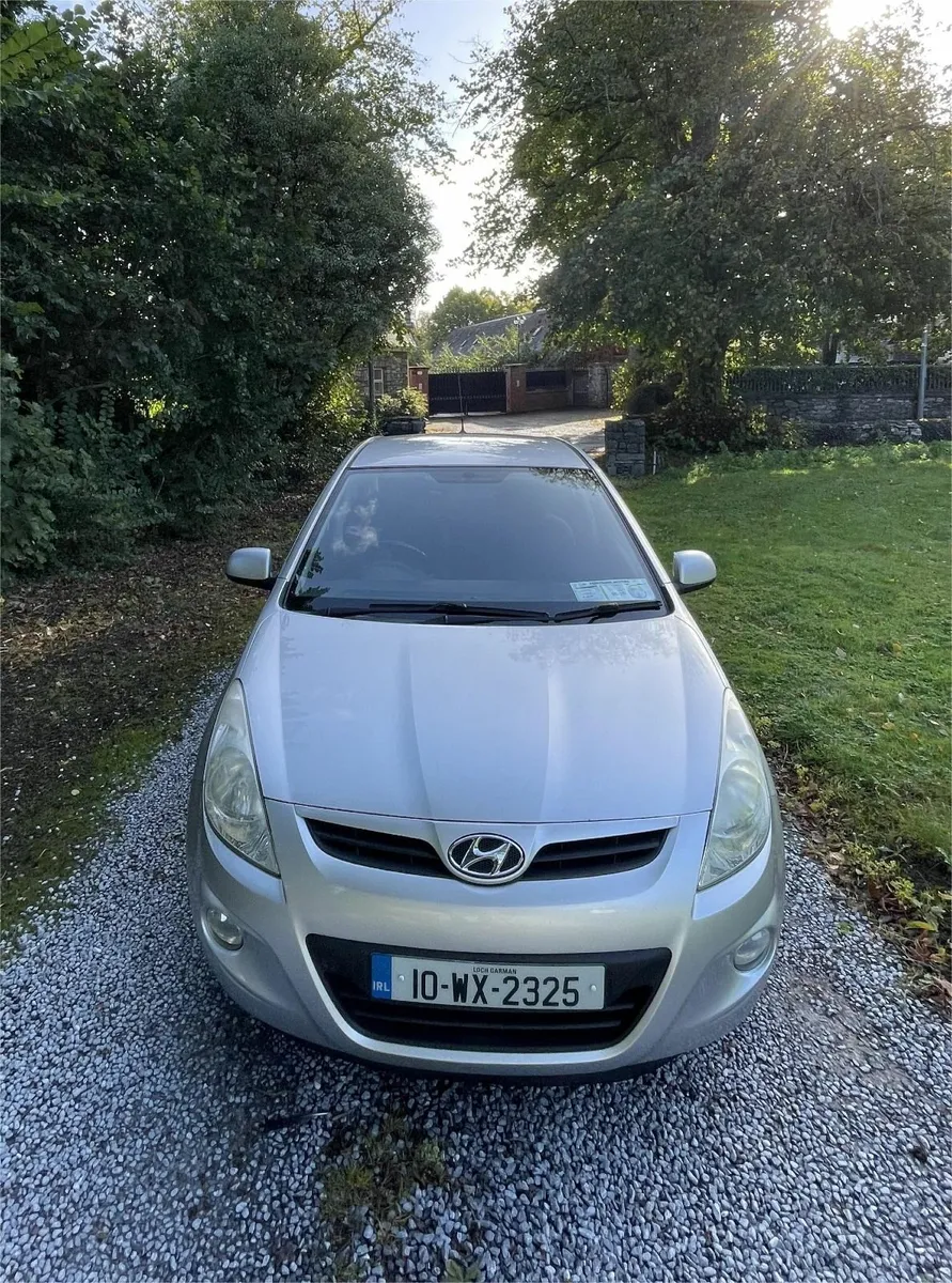 Hyundai i20 2010 - Image 2