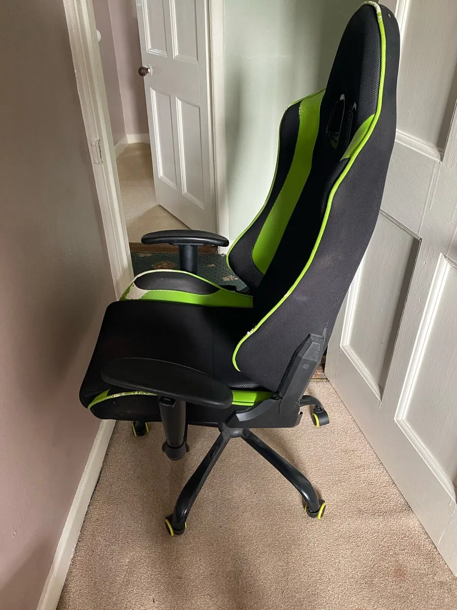 Gaming Chair - Image 3