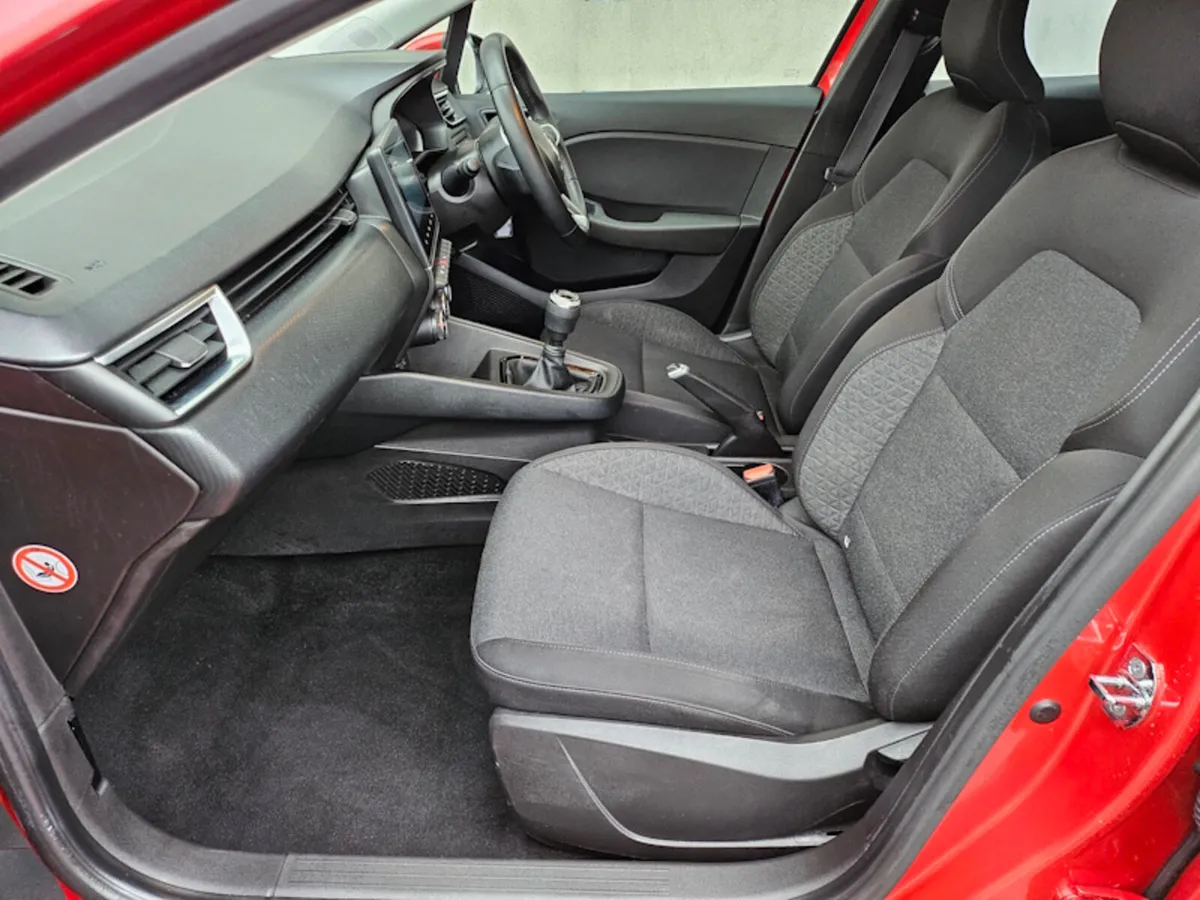 2022 Renault Clio DYNAMIQUE Year Warranty Finance - Image 4