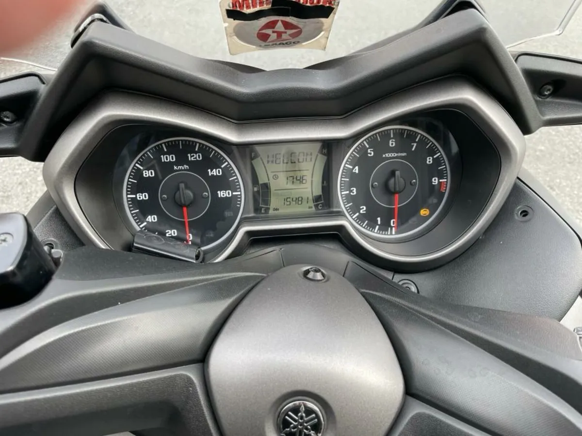 Yamaha X Max 300 - Image 2