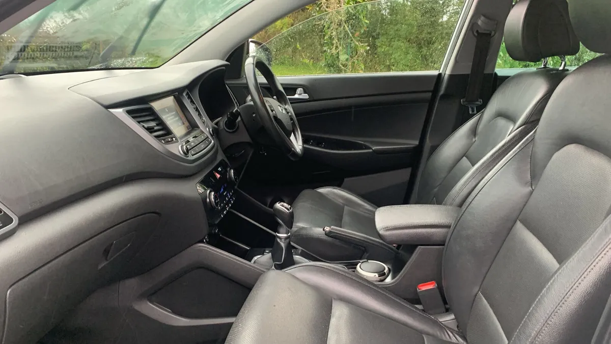 Hyundai Tucson 2016 Premium 1.7 tdi Available - Image 4
