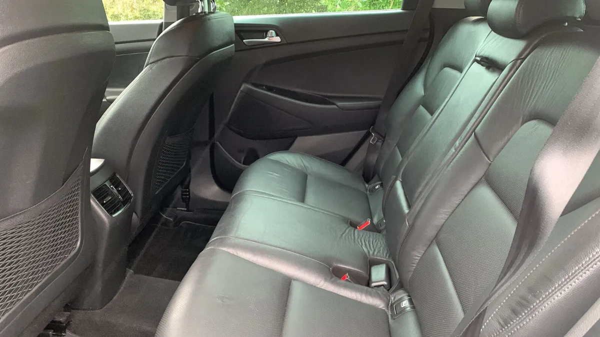 Hyundai Tucson 2016 Premium 1.7 tdi Available - Image 3