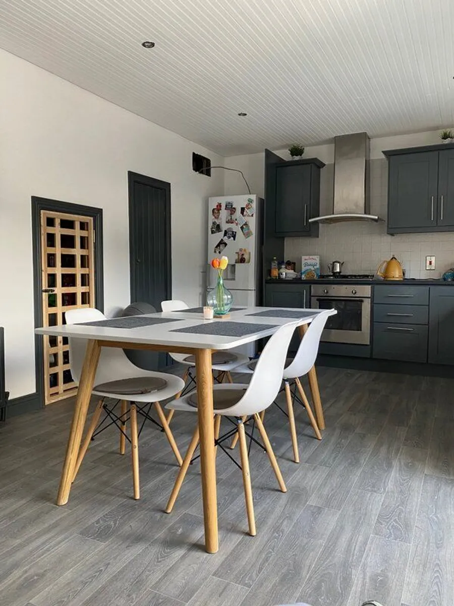 Dining table and 4 chairs - Image 2