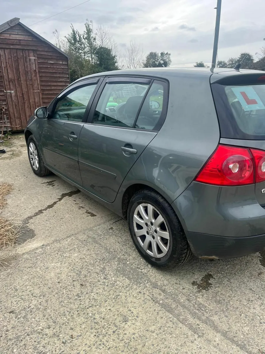 Volkswagen Golf 2008 - Image 2