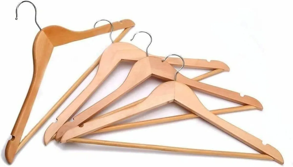 Wooden hangers 50's - 25 euro per box - Image 2
