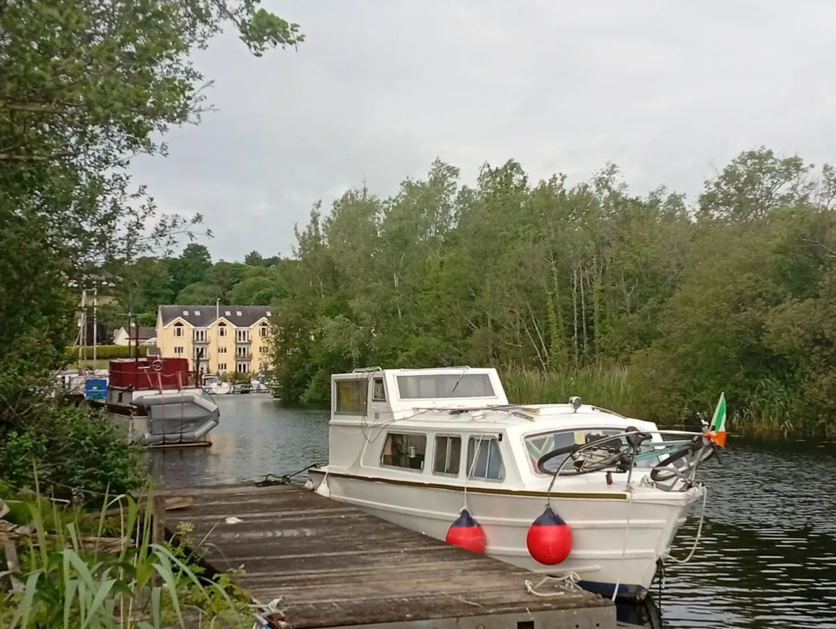 Trailer for a boat. - Image 2