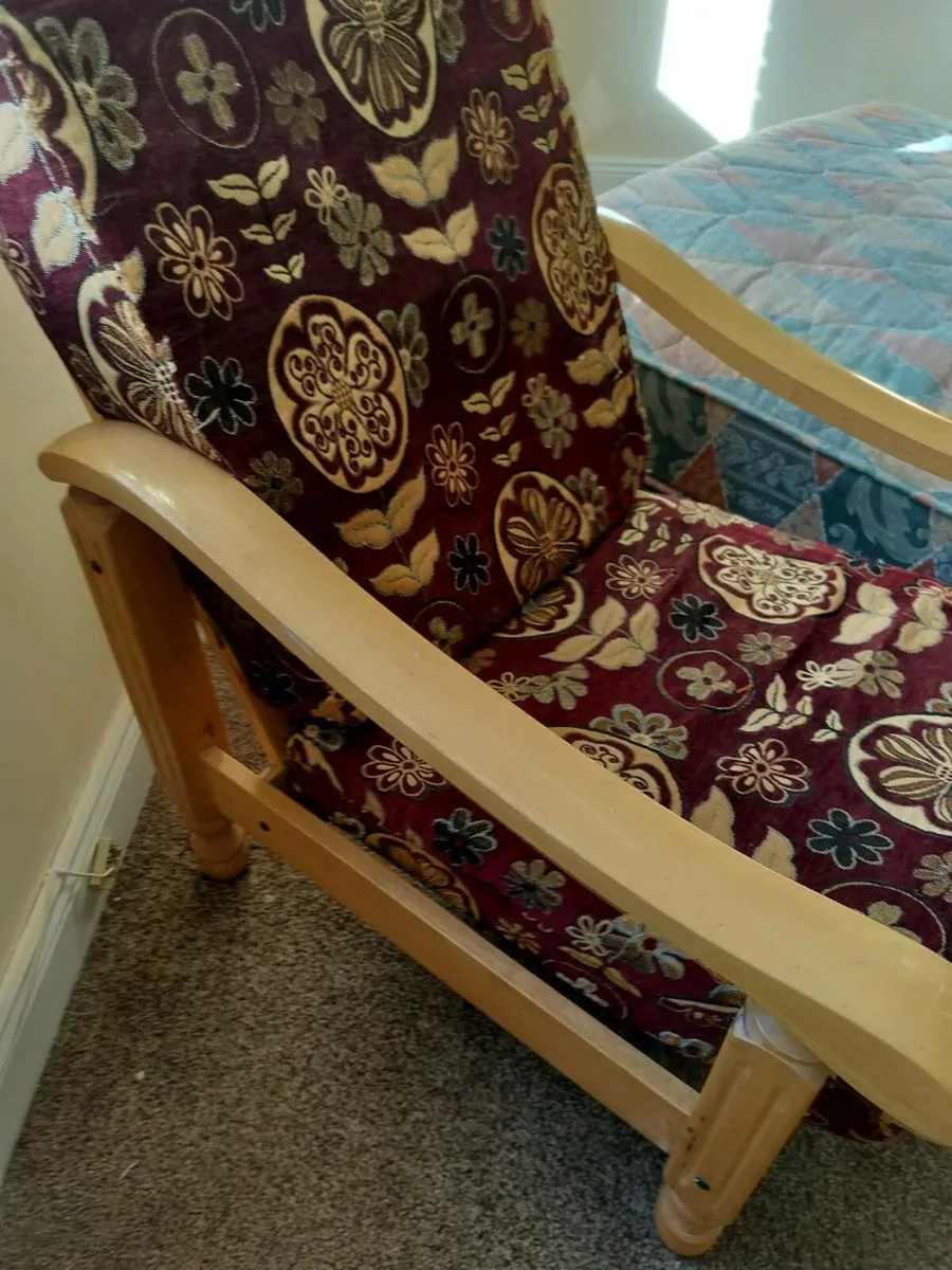 Wooden chair with cushioning for sale - Image 1