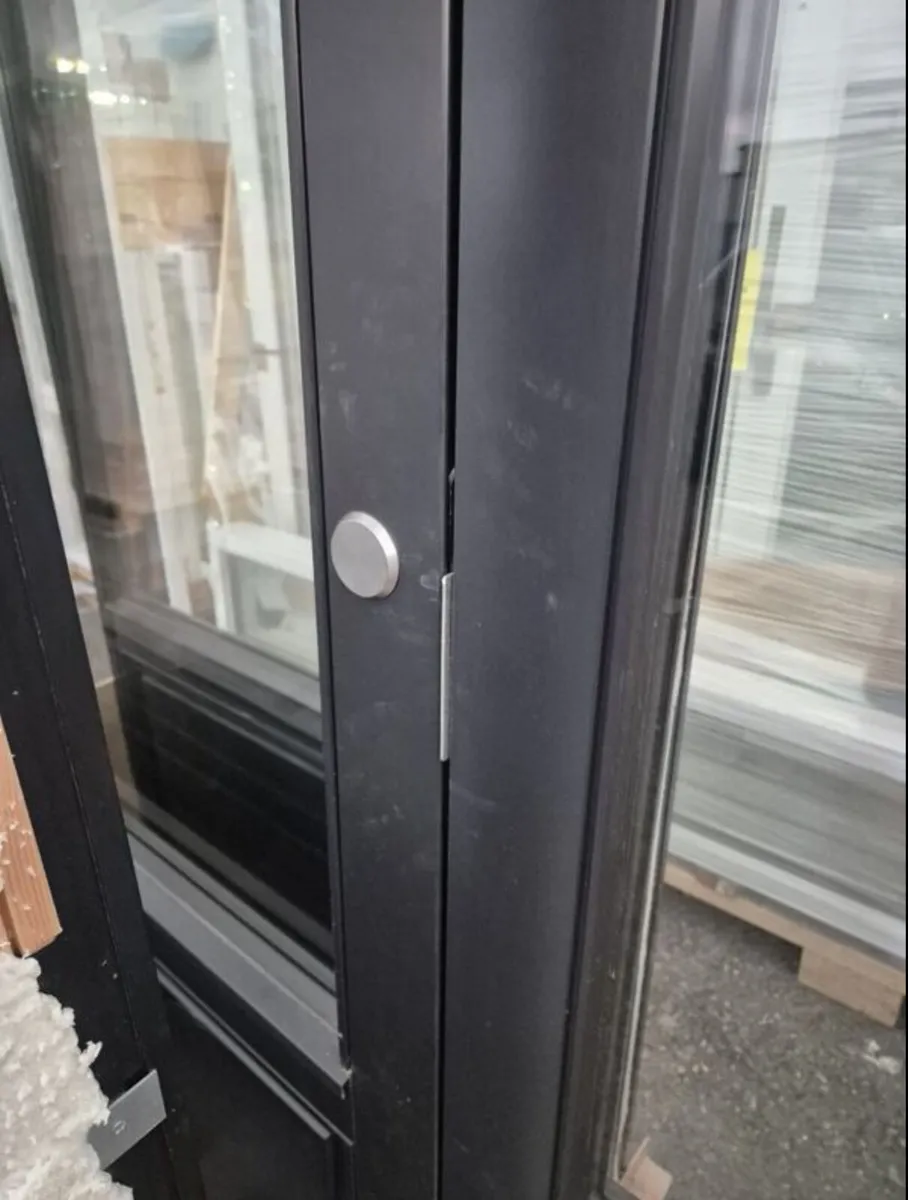 Scandinavian pine double door and two sidelights - Image 2