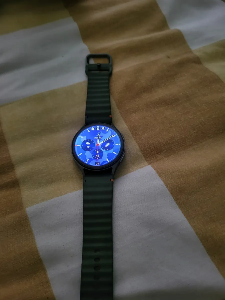 Samsung galaxy watch - Image 1