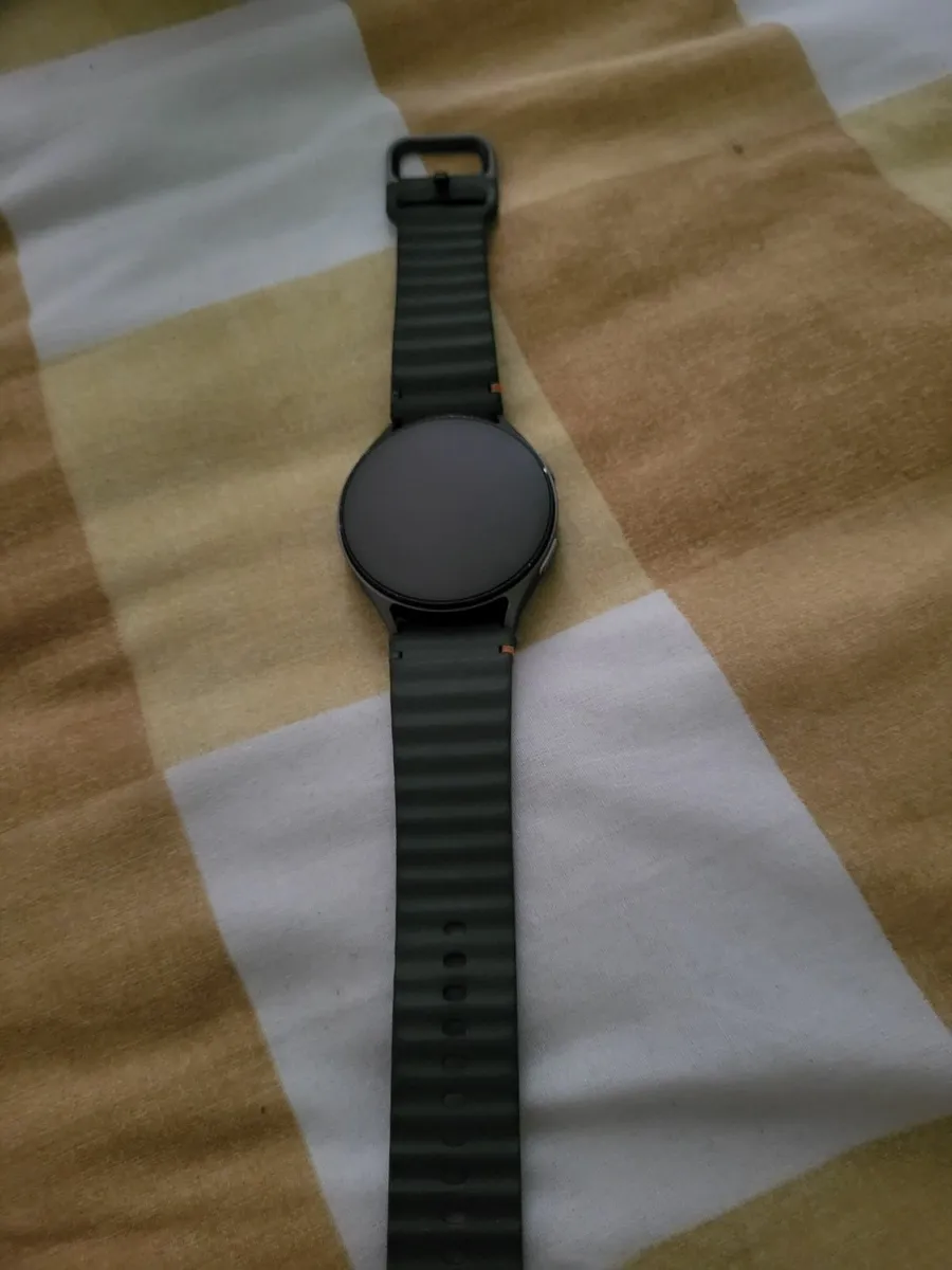 Samsung galaxy watch - Image 2