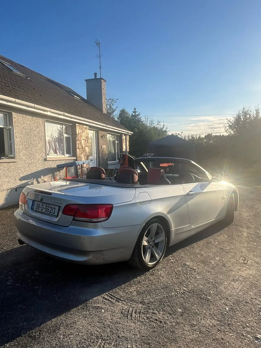 BMW E93 2.0(automatic) - Image 1