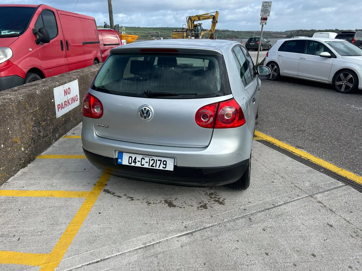 Volkswagen Golf 2004 - Image 2