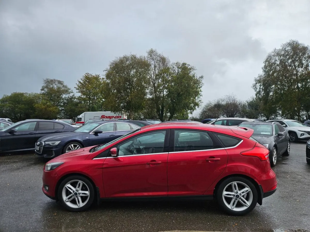 Ford Focus 5DR 1.5TD 95PS 6SPD 4DR - Image 2