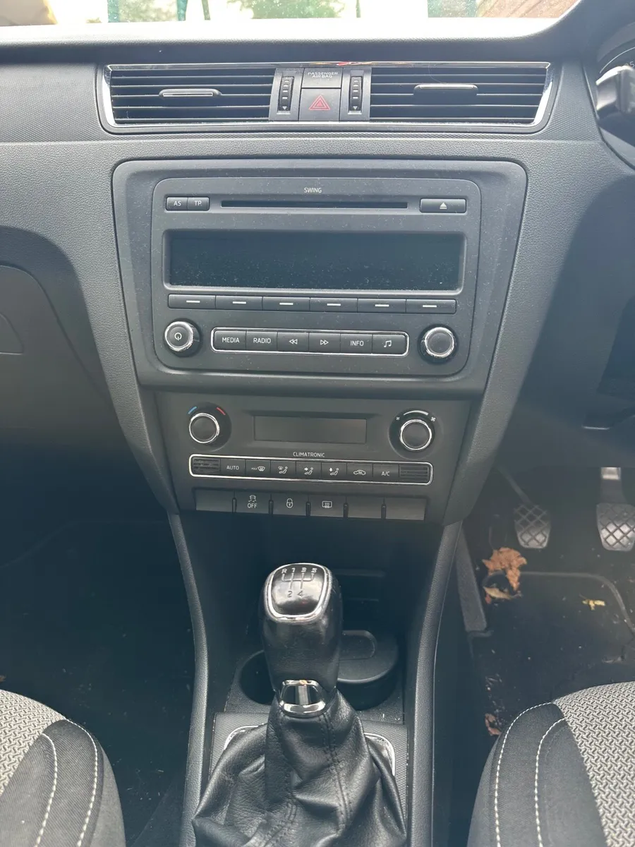 Skoda Rapid 2013 - Image 3