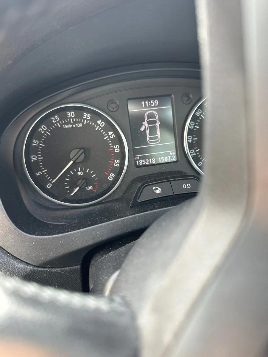 Skoda Rapid 2013 - Image 4