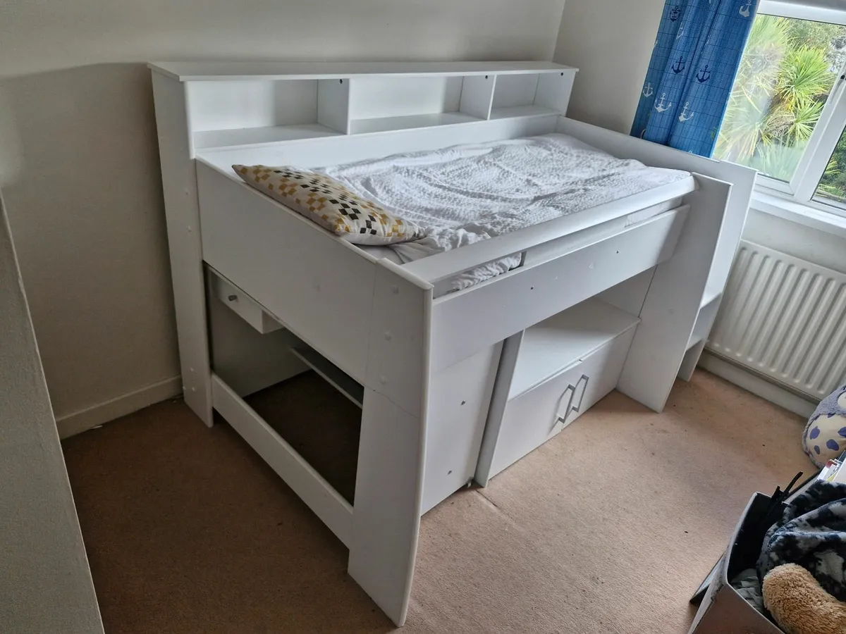Midsleeper children's bed - Image 1