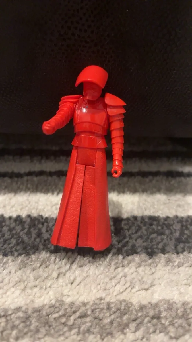 Star Wars Elite Praetorian Guard Figure
