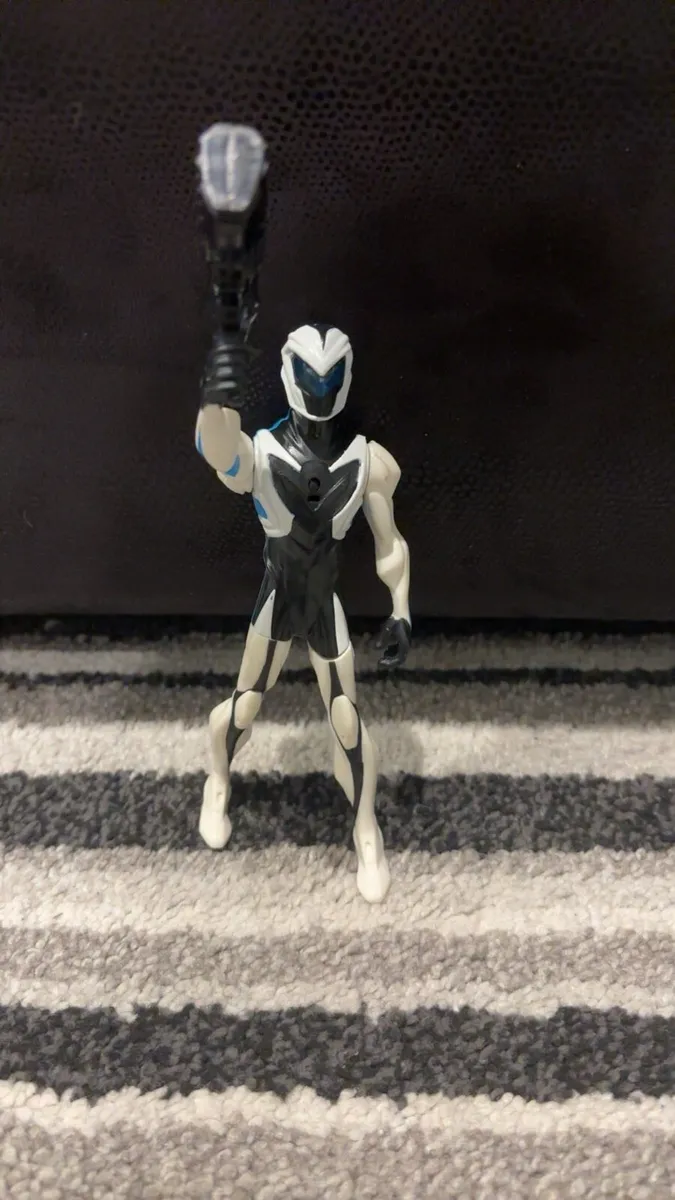 Max Steel Ultra Blast Figure