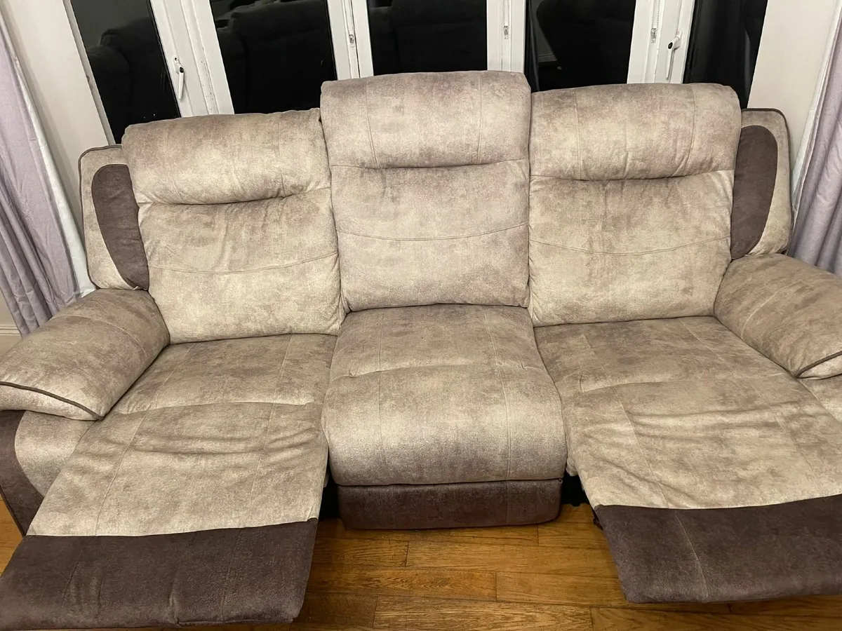 Suite of furniture ( text messages only please) - Image 1