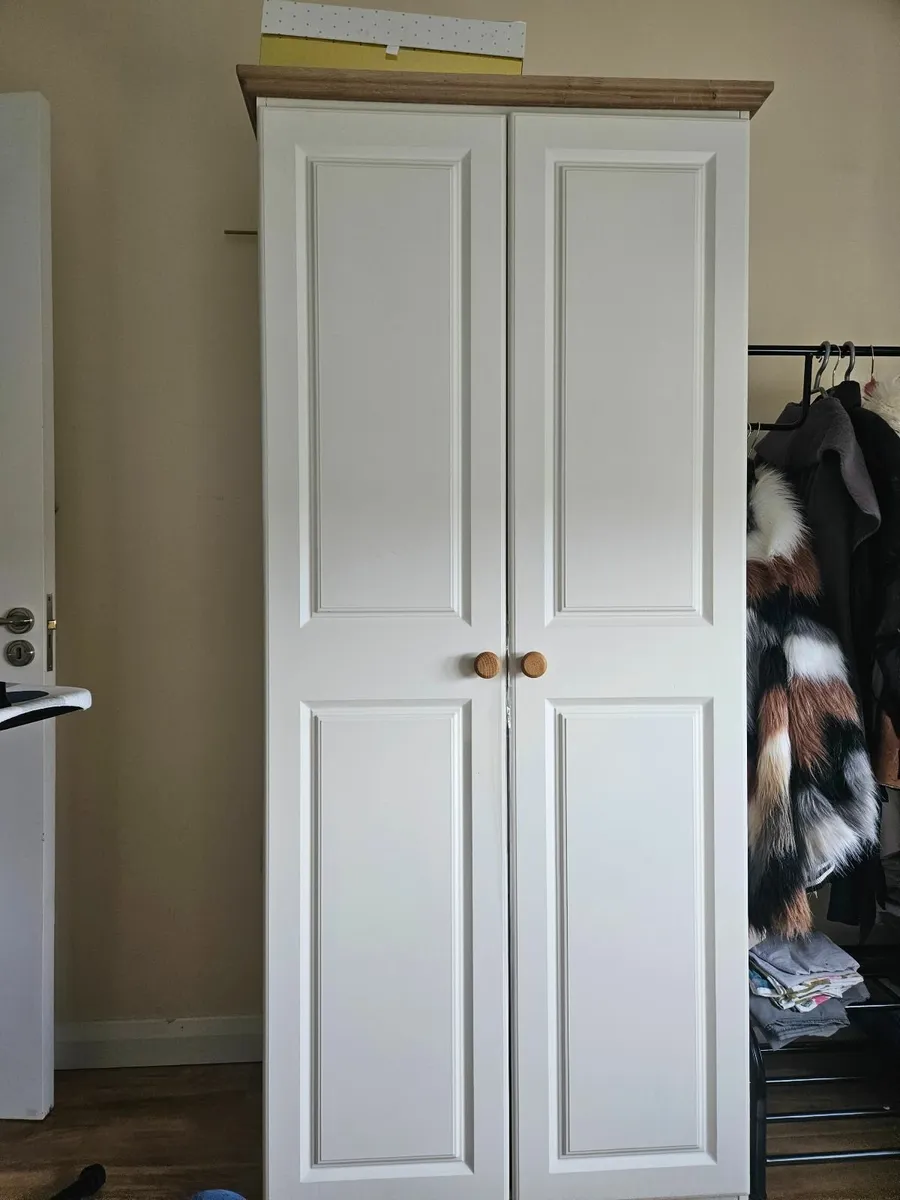 Wardrope - Image 1