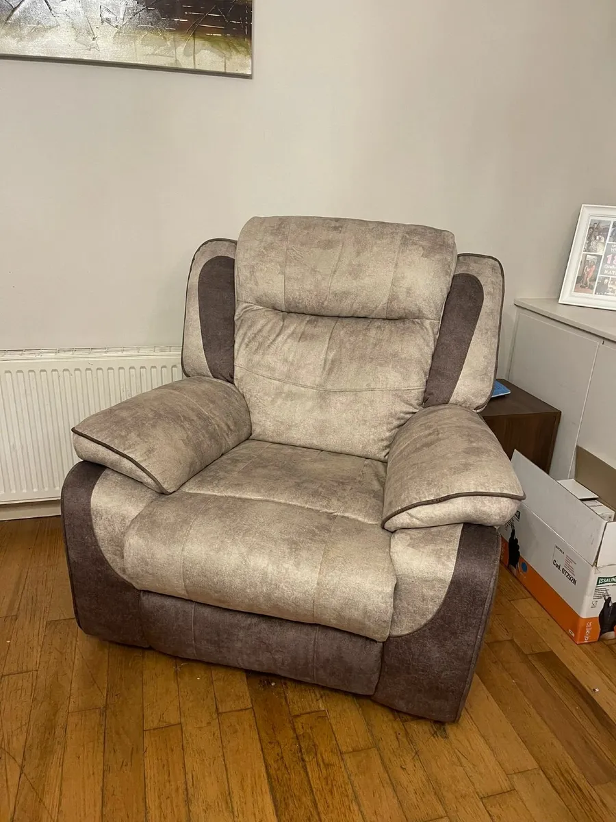 Suite of furniture ( text messages only please) - Image 3