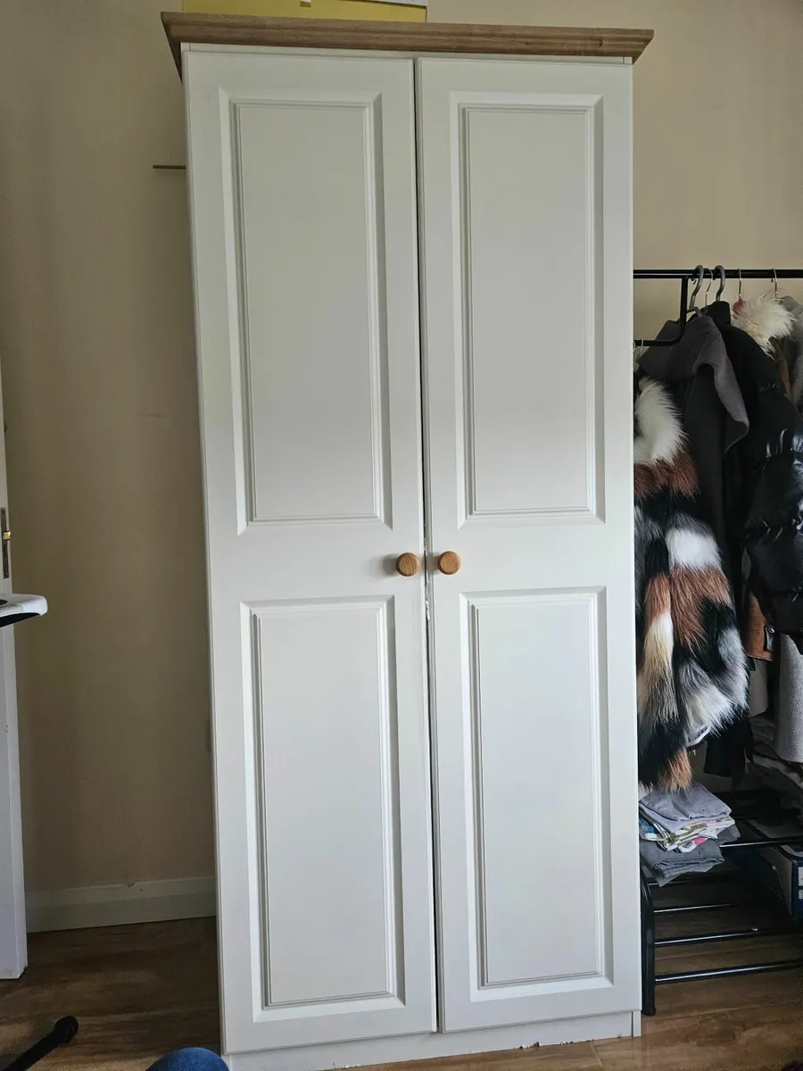 Wardrope - Image 2