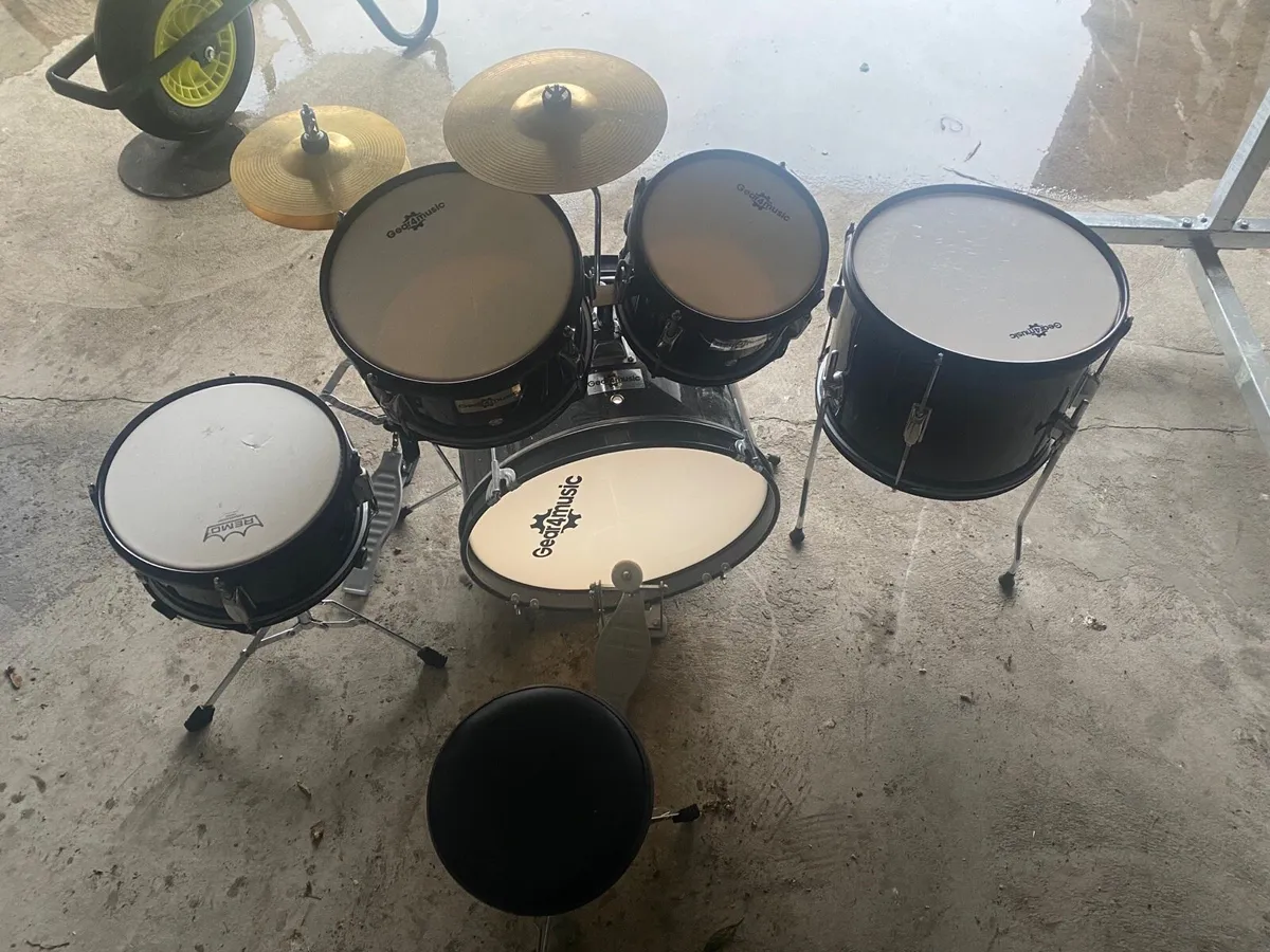 Kids Drum Kit for starters - Image 1