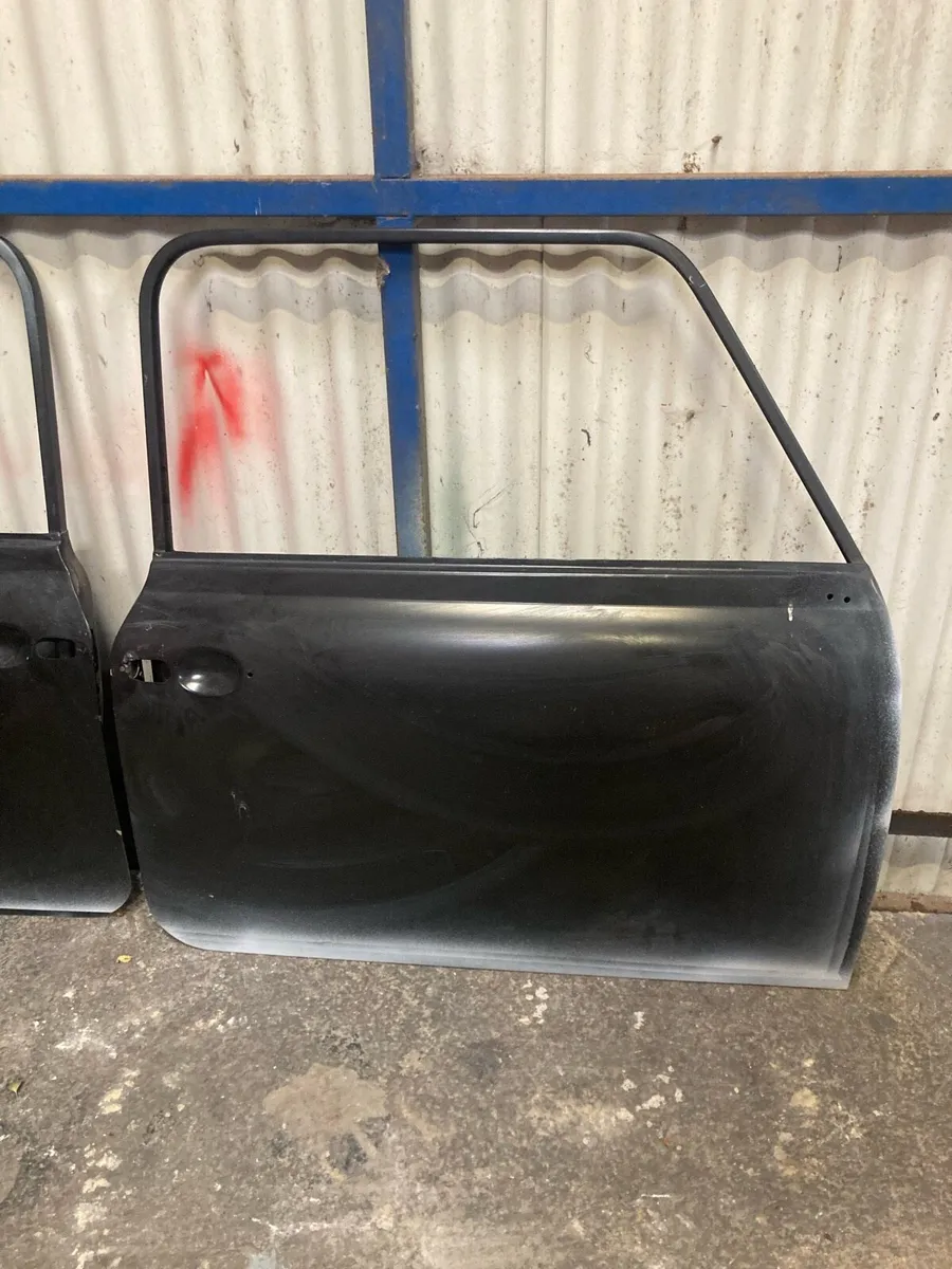 Mini Austin doors - Image 2