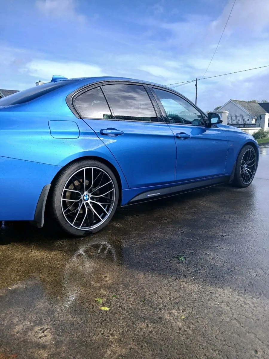 320D M Sport - Image 3