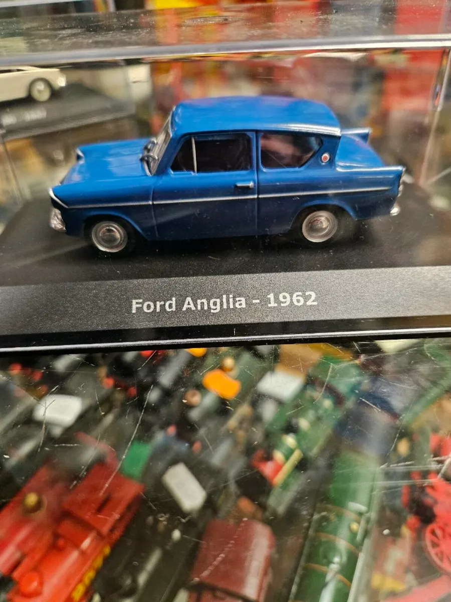 Corgi Atlas Ford Anglia - Image 2