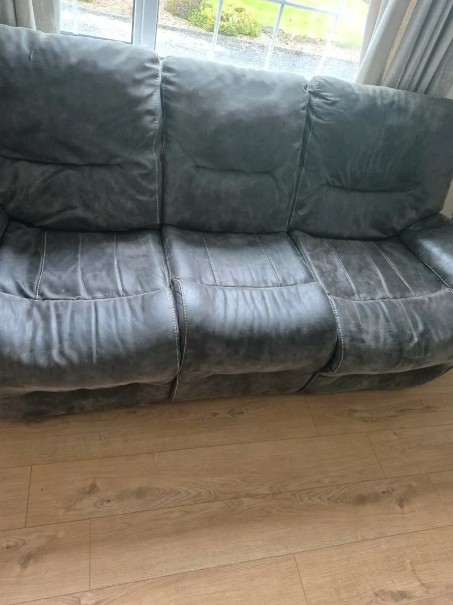 Sofa + 2 armchairs - Image 1