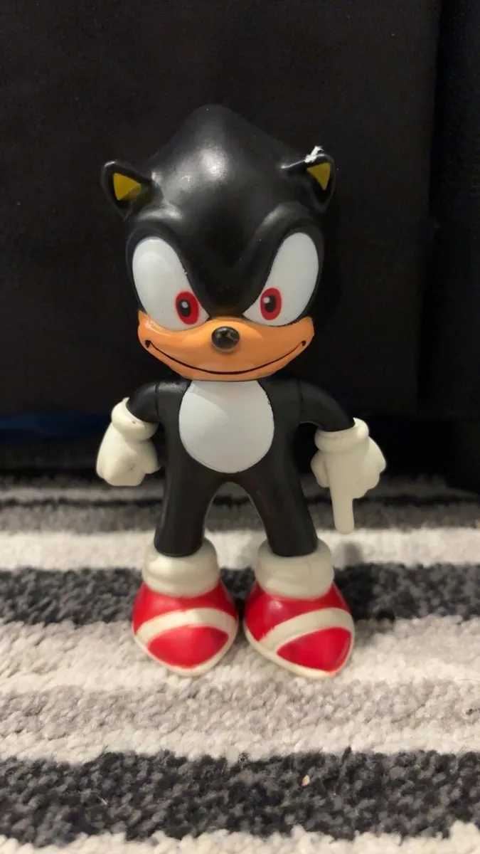 Sonic The Hedgehog Shadow Figure