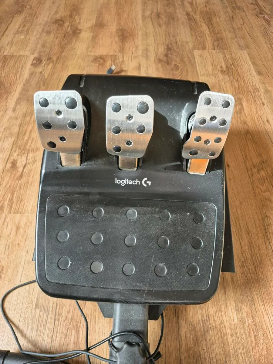 Driving Simulator with Chair - Image 4